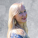 Carly Rayburg Headshot